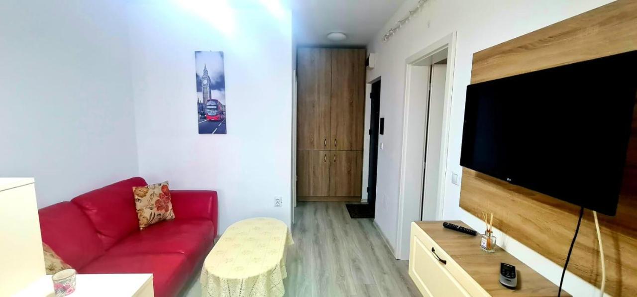 Elyse Comfortable Apartment Close To Palas Mall Yaş Dış mekan fotoğraf